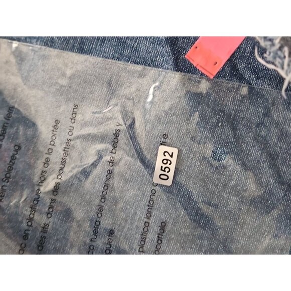 Old Navy Girls Sky High Adjustable Waist 20 Plus Medium Wash Denim Cutoff Short - Picture 6 of 6